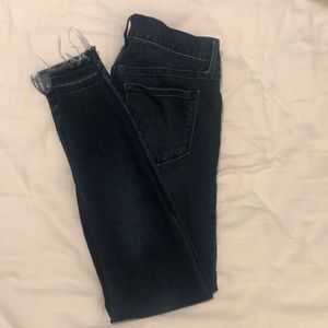 MIDRISE DARKWASH JEANS